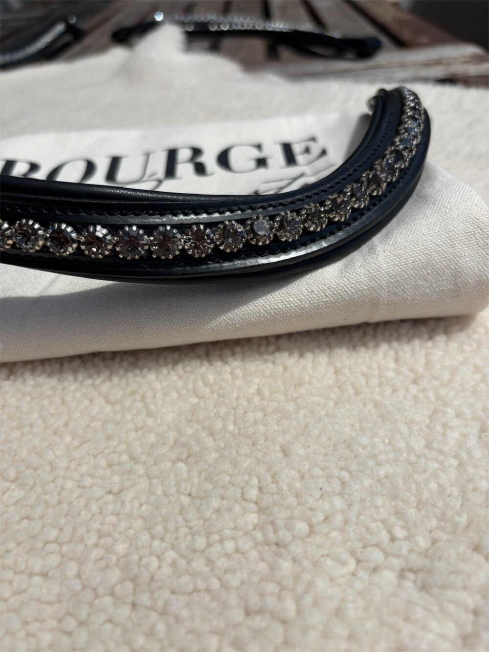 Frontal Velvet – Image 2